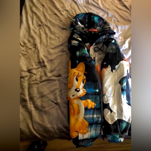 ‘Members Only’ Tom and Jerry Jacket - Picture 8 of 9